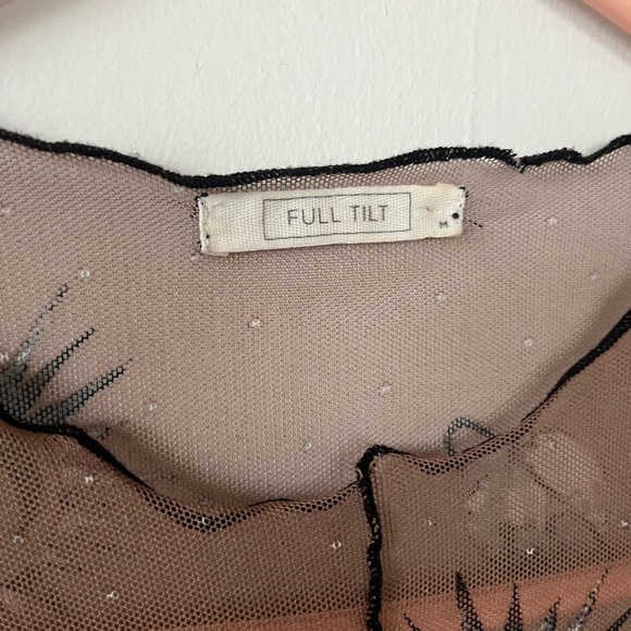 🌲5/$20🌲Full tilt sun moon and stars mesh top - Picture 3 of 5